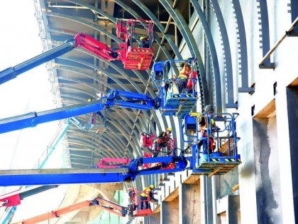 加紧施工保进度